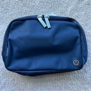 NWT Lululemon Everywhere Belt Bag, Large, True Navy